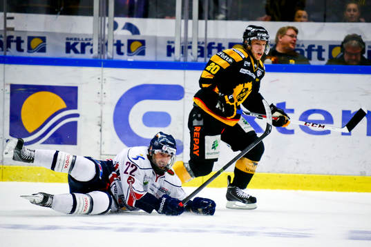 Skellefteås Erik Forsell mot Linköpings Mattias Sjögren