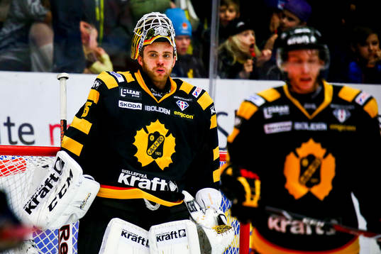 Skellefteås målvakt Markus Svensson mot Linköpings