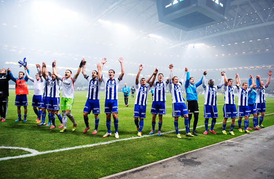 IFK Göteborgs spelare jublar