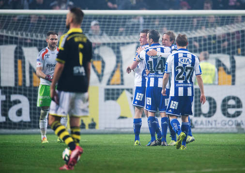 IFK Göteborgs spelare jublar