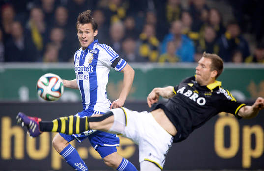 s Per Karlsson och IFK Göteborgs Lasse Vibe