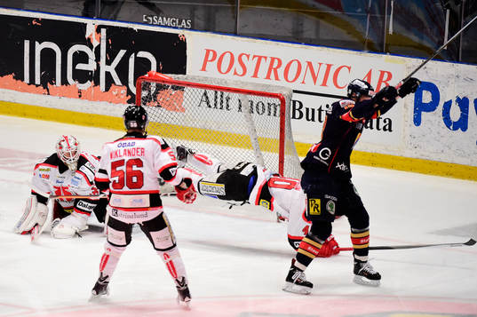 Djurgårdens Michael Holmqvist jublar