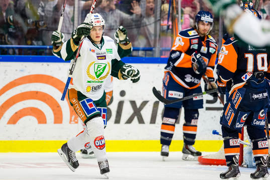 Färjestads Pontus Åberg jublar