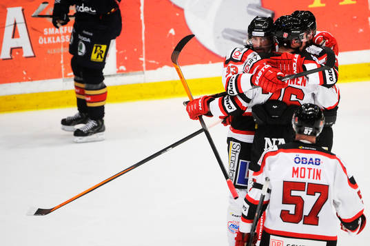 Örebros Jere Sallinen jublar