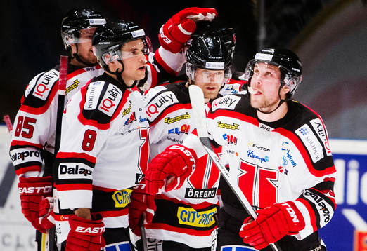 Örebros spelare jublar