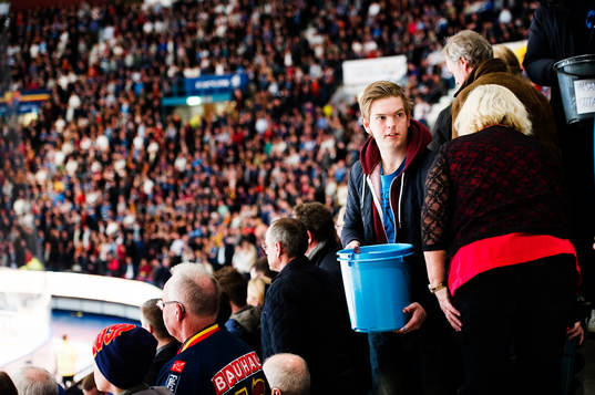 Supportrar samlar in pengar till Stefan Isakssons minnesfond
