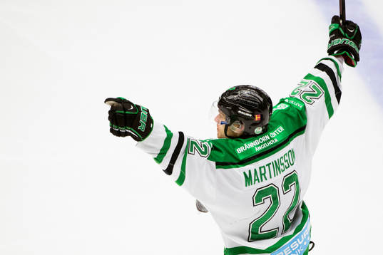 Rögles Eric Martinsson jublar