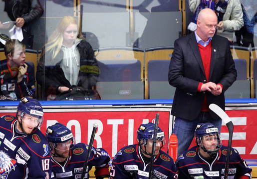 Linköpings spelare och tränare Roger Melin deppar