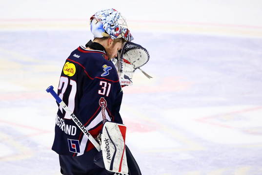 Linköpings målvakt Christian Engstrand deppar