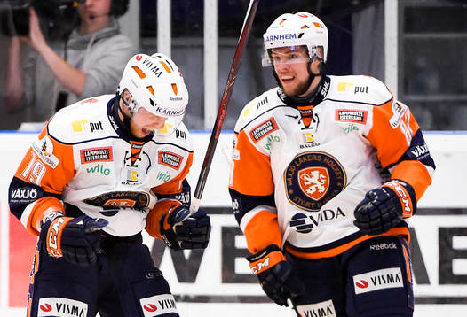 Växjös Ryan Lasch jublar