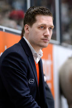 Växjös tränare Sam Hallam