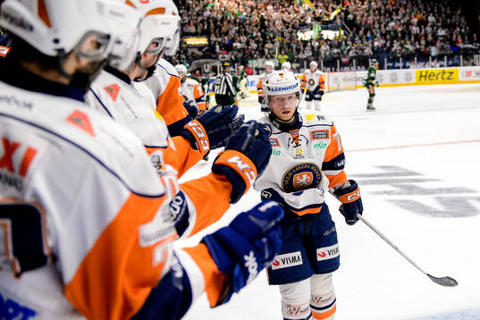 Växjös Ryan Lasch firar