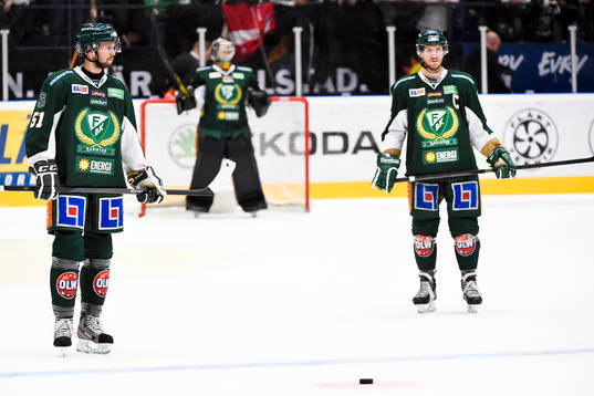 Färjestads Rickard Wallin (tv) och Ole-Kristian Tollefsen