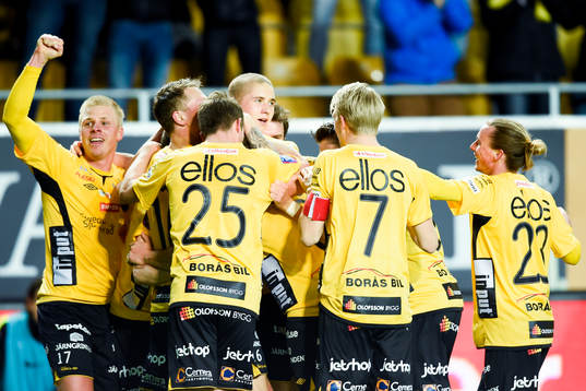 Elfsborg firar 1-0 genom Anders Svensson