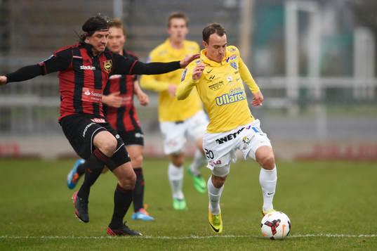 Brommapojkarnas Gabriel Petrovic och Falkenbergs Calle Wede
