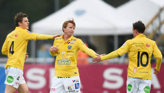 Falkenbergs Dan Keat jublar