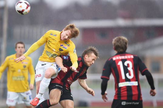 Falkenbergs Dan Keat  och Brommapojkarnas Nicklas Bärkroth