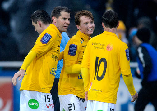 Falkenbergs Stefan Rodevåg och Dan Keat jublar
