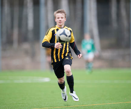 IFK Hässleholms Amel Crnalic i DM-matchen för pojkar