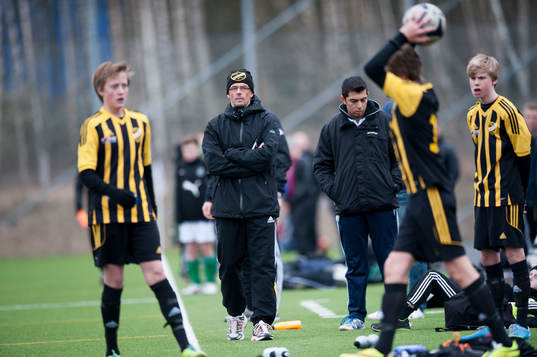 IFK Hässleholms ledare Peter Nilsson i DM-matchen för