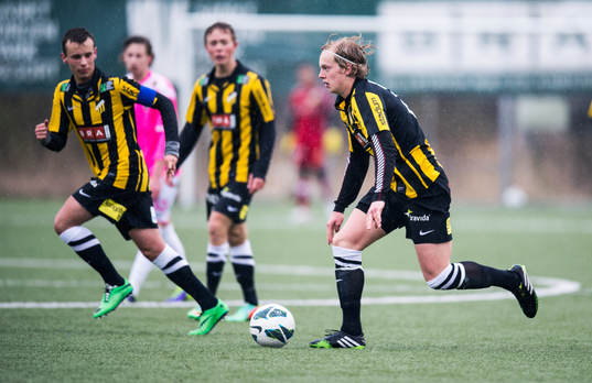 Häckens Gustav Berggren i fotbollsmatchen mellan BK