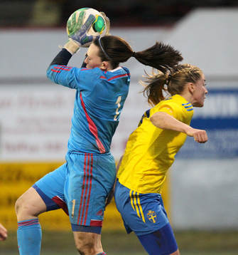 Sweden's Linda Sembrant and Northern Ireland's Emma Higgins