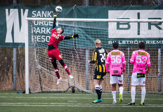 Häckens målvakt Emre Patat i fotbollsmatchen mellan BK