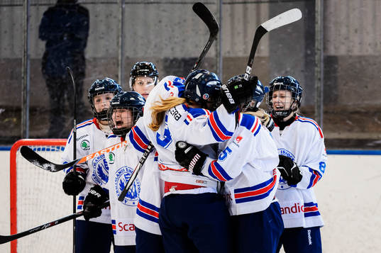 Ångermanlands spelare jublar