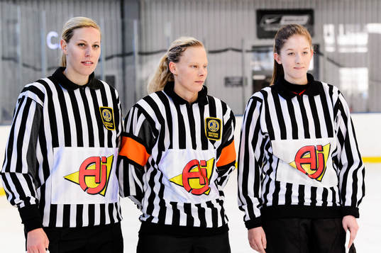 Domarna Veronica Johansson, Katarina Timglas och Julia