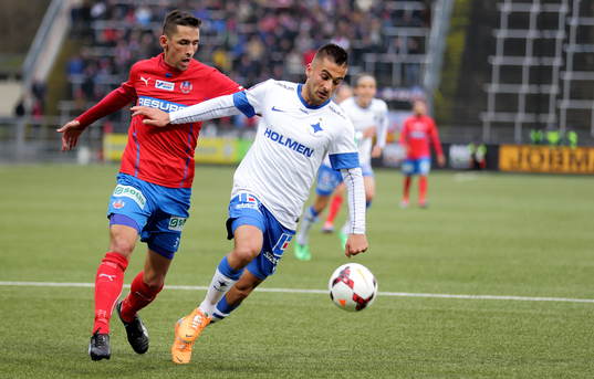 Helsingborgs Loret Sadiku och Norrköpings Christopher Telo