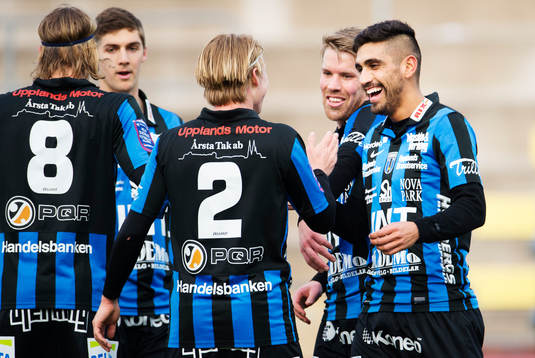 Sirius Stefan Silva (t h) gratuleras