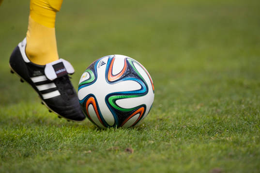Fot, fotboll, fotbollssko, Adidas,  i matchen i Superettan