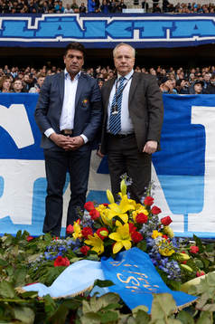 En minneskrans lades ner av Bo Andersson, sportchef och