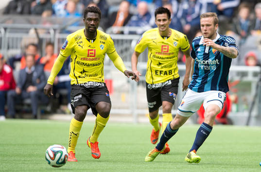Djurgårdens Aleksander Faltsetas och Halmstads King Osei