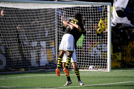 Kennedy Igboananike, AIK jublar