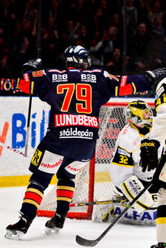 Djurgårdens Emil Lundberg gör 3-1 och jublar