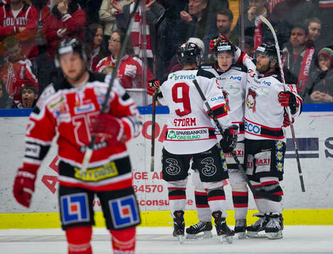 Malmö Redhawks Joey Tenute gör 0-4 och jublar och
