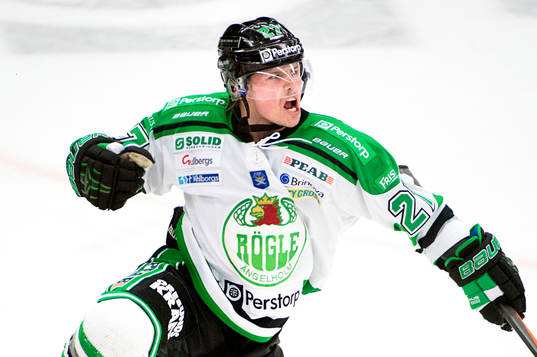 Rögles Simon Olsson jublar
