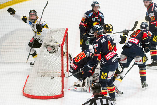 Västerås Christopher Mastomäki jublar