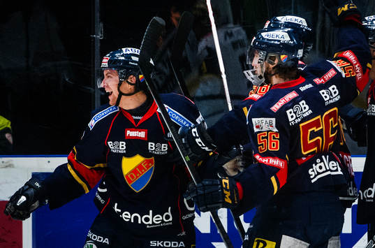Djurgårdens  Jens Jakobs jublar