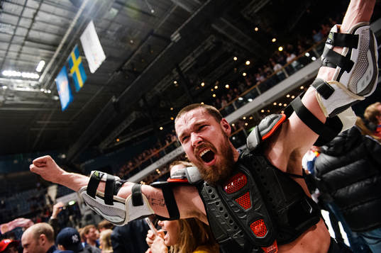 Djurgårdens Mikael Ahlén jublar