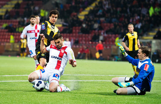 Hammarbys Lars Mendonca Fuhre utmanar Assyriskas Sotiris