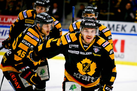 Skellefteås Viktor Arvidsson jublar mot Linköping
