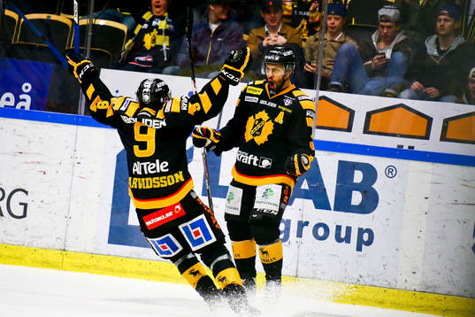 Skellefteås Pierre Eduoard Bellemare och Viktor Arvidsson