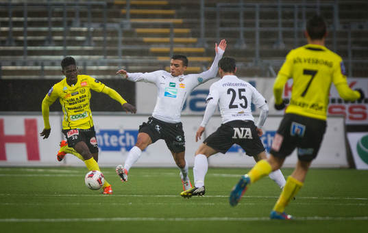 Mjällbys Kwame Bonsu och Örebros Ahmed Yasin