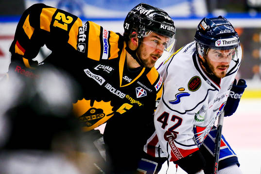 Skellefteås Jimmie Ericsson  mot Linköpings Chad Kolarik