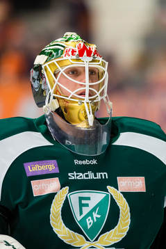 Färjestads målvakt Fredrik Pettersson-Wentzel innan
