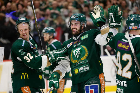 Bläddra bland fler bilder av Ishockey, SHL, Semifinal 6, Färjestad BK - Växjö