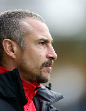 Falkenbergs tränare Henrik Larsson