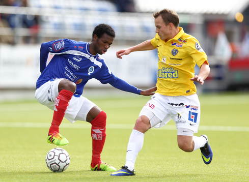 Åtvidabergs Mohamed Abubakari och Falkenbergs Anton Wede